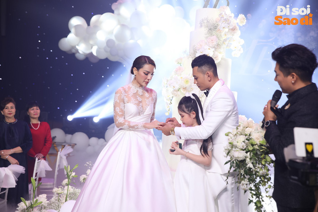 Đám cưới Phương Trinh Jolie và Lý Bình: Một khoảnh khắc xúc động khiến Trương Quỳnh Anh và dàn khách mời rơi nước mắt - Ảnh 11.