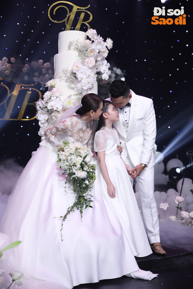 Đám cưới Phương Trinh Jolie và Lý Bình: Một khoảnh khắc xúc động khiến Trương Quỳnh Anh và dàn khách mời rơi nước mắt - Ảnh 13.