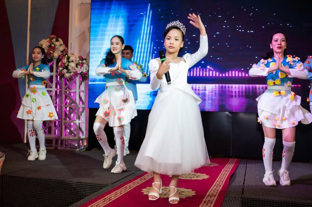 Cô bé 9 tuổi tại TPHCM đại diện cho Việt Nam dự thi Hoa hậu nhí Quốc tế - Ảnh 5.