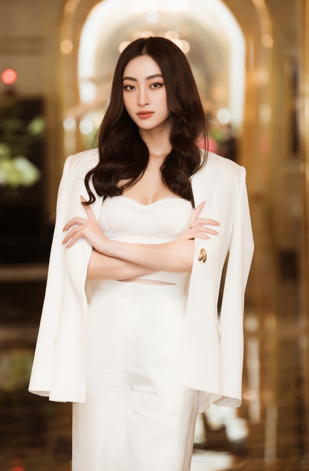 BGK Miss World Vietnam 2022 không chỉ đẹp mà còn có profile cực đỉnh: Người sở hữu IELTS 7.5, người thuộc dòng dõi hoàng tộc - Ảnh 2.