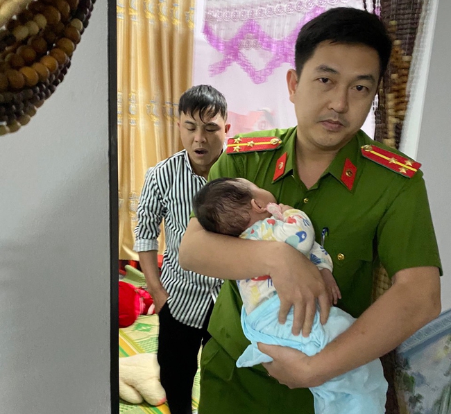 Giải cứu cháu bé 3 tuổi ở Thái Nguyên bị người đàn ông chiếm đoạt - Ảnh 1.
