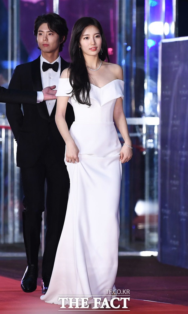 Suzy xứng danh nữ thần Baeksang: 6 năm làm host chiếm spotlight với visual tuyệt mỹ, tỏa sáng nhất là lần xuống tóc và hở bạo - Ảnh 9.
