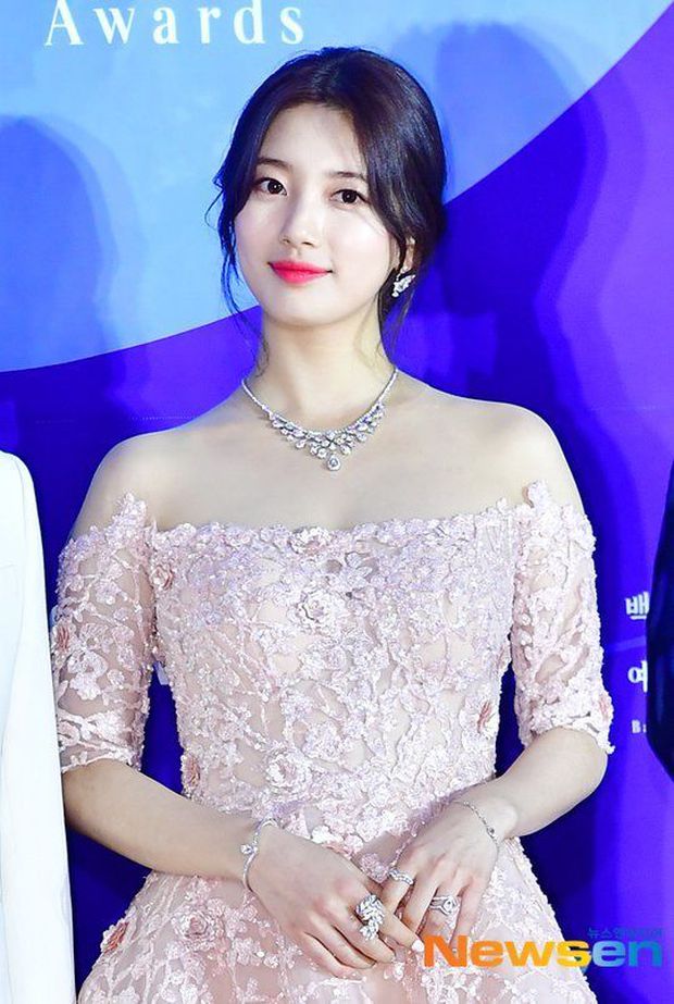 Suzy xứng danh nữ thần Baeksang: 6 năm làm host chiếm spotlight với visual tuyệt mỹ, tỏa sáng nhất là lần xuống tóc và hở bạo - Ảnh 12.
