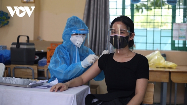 Hơn 10 triệu người Việt đã có hộ chiếu vaccine - Ảnh 1.