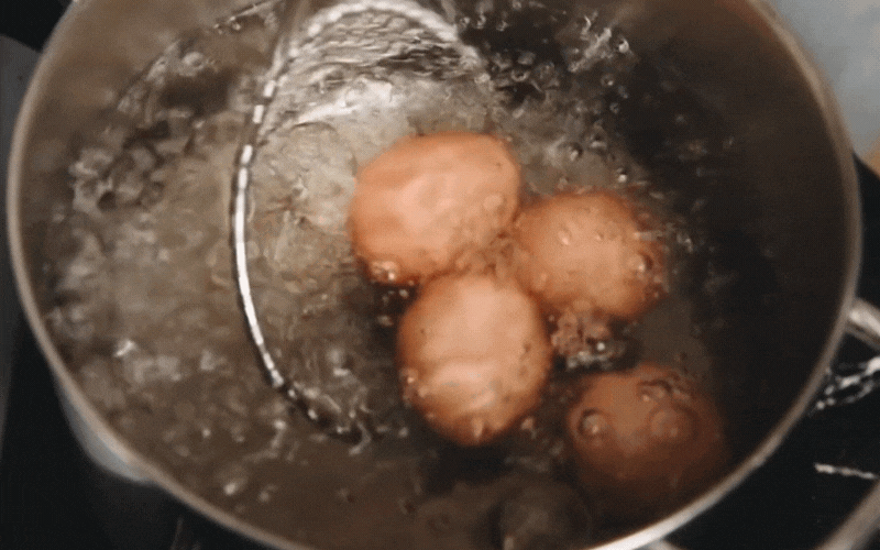 Học cách làm món trứng trà cẩm thạch thu hút may mắn của người Trung Quốc cổ xưa - Ảnh 6.