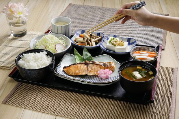 Bí quyết trường thọ của người Nhật gói gọn trong 3 bữa ăn: Cực kỳ đơn giản, dễ thực hiện - Ảnh 2.