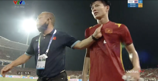 HLV Park Hang-seo gục khóc khi U23 Việt Nam giành HCV SEA Games 31: Thầy đã vất vả rồi - Ảnh 4.