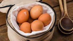 2 sai lầm khi luộc trứng gà có thể gây ngộ độc, nhiều gia đình Việt cũng mắc phải