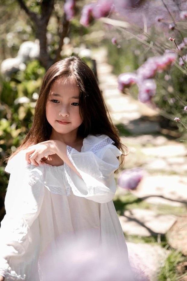 Con gái út của Hoa hậu Hà Kiều Anh khoe nhan sắc xinh đẹp như tiểu mỹ nhân khi đi múa ballet - Ảnh 7.