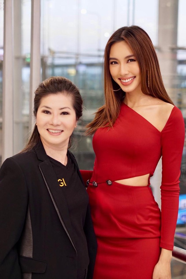 Đương kim Hoa hậu Hoà bình Thái Lan sang Việt Nam dự họp báo khởi động Miss Grand Vietnam 2022 - Ảnh 4.