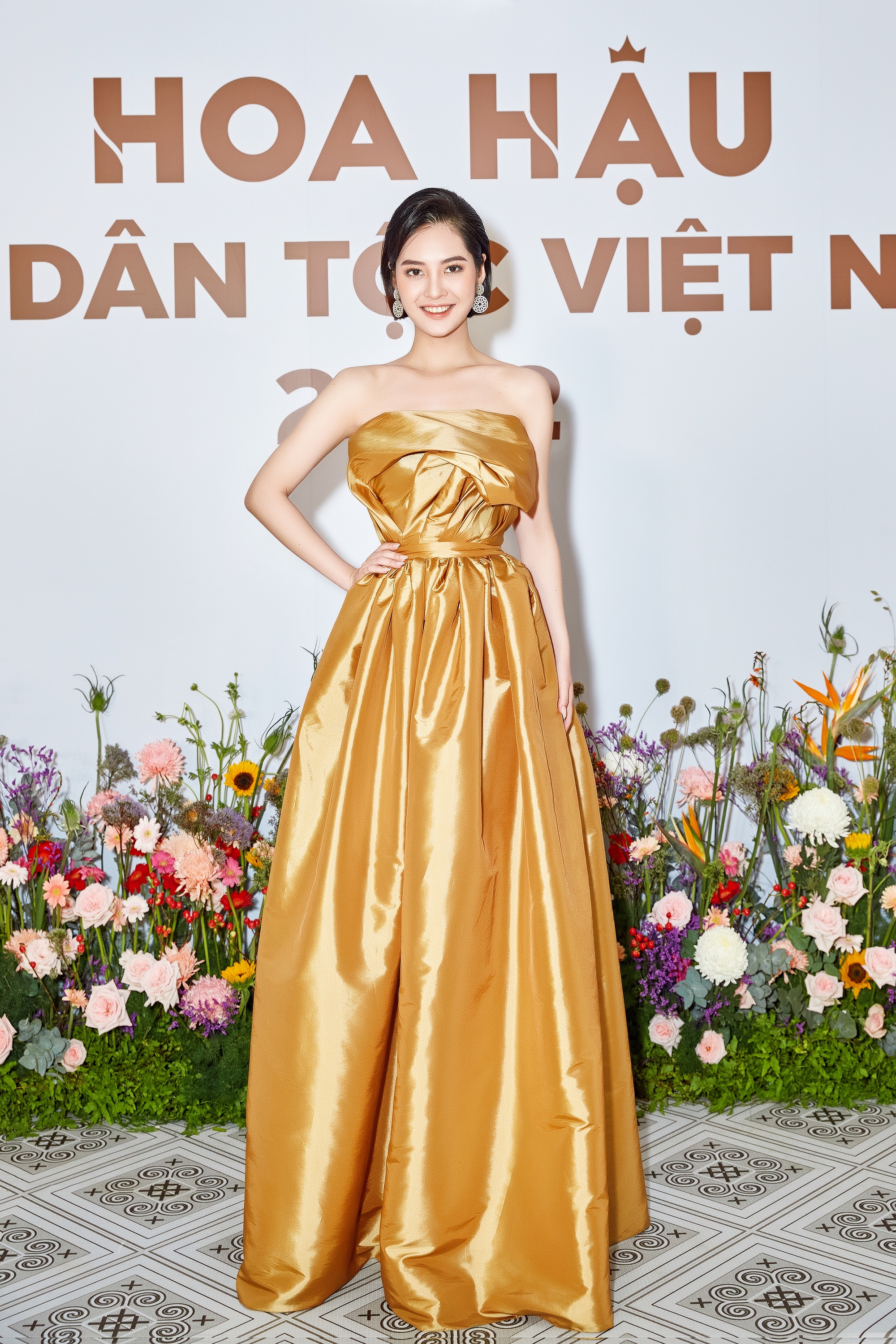 Loạt chiến binh mạnh trong top 30 Hoa hậu các dân tộc Việt Nam khu vực phía Nam: Nhan sắc và học vấn gây bất ngờ - Ảnh 3.