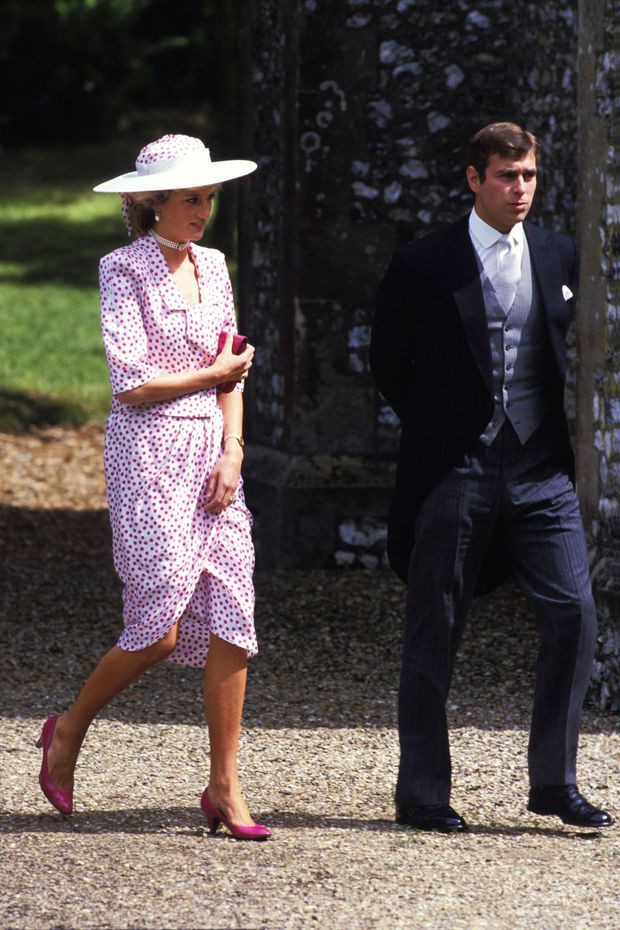 Công nương Diana đi ăn cưới cũng lên đồ rất đẹp và rất sang, bí quyết nằm ở 5 tips sau - Ảnh 2.