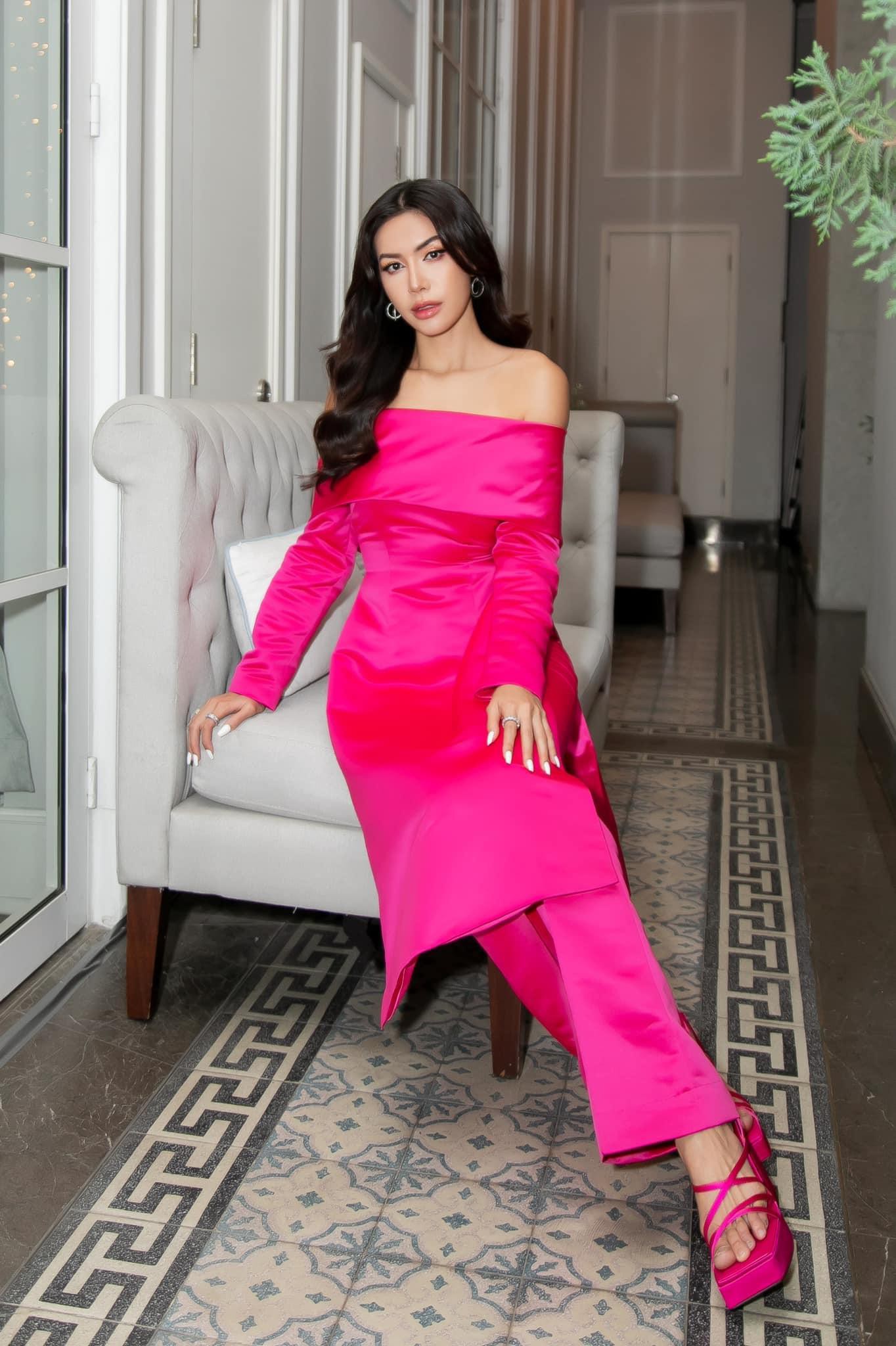 Bí quyết lên đồ đẹp hút hồn cho các nàng da bánh mật từ Hoa hậu H'Hen Niê, Minh Tú  - Ảnh 20.