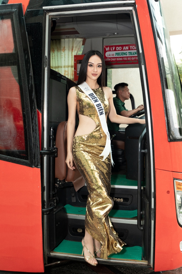 Sự kiện Hoa hậu Hoàn vũ Việt Nam 2022: Khánh Vân nổi bần bật, Top 41 thí sinh đọ sắc trên thảm đỏ, vương miện được công bố - Ảnh 8.