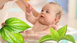 Mách mẹ 10 loại lá tắm thảo dược an toàn nhất khi trẻ bị rôm sảy