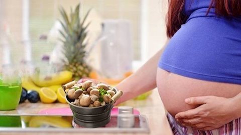 Mẹ bầu ăn nấm được không? Sẽ ảnh hưởng đến thai nhi như thế nào nếu mang thai ăn nhiều nấm?