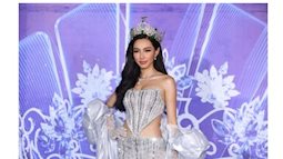 Thảm đỏ Chung kết Hoa hậu Thế giới Việt Nam 2022: Thùy Tiên khoe nhan sắc đẹp nổi bật bên cạnh dàn Hoa hậu, Á hậu