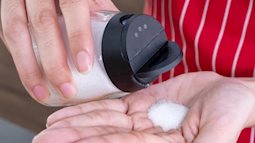 Thêm muối vào thức ăn có thể làm giảm hơn hai năm tuổi thọ