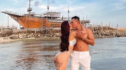 2 sao Việt hở bạo hậu kết hôn: Phương Trinh Jolie diện gợi cảm cạnh mẹ chồng, Tóc Tiên tiết lộ phản ứng của Hoàng Touliver