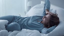 Nữ giới sau khi thức dậy vào buổi sáng nếu có 3 biểu hiện này thì có thể là bạn đang béo một cách âm thầm