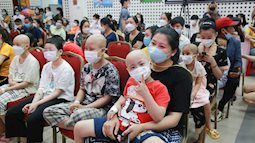 Cảm động Tết thiếu nhi ấm áp dành cho các bệnh nhi đặc biệt ở Hà Nội
