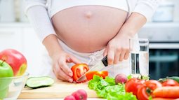 Mẹ chăm ăn 3 loại thực phẩm này suốt thai kỳ, con sinh ra mắt sáng đẹp