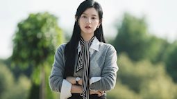 Đến tiểu thư nhà tài phiệt Kim Ji Won cũng mê công thức áo sơ mi và quần âu đơn giản mà sang