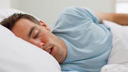 Nam thanh niên ngưng tim, ngưng thở do biến chứng của hội chứng ngưng thở khi ngủ