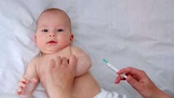6 bệnh chực chờ tấn công trẻ khi chưa được tiêm vắc-xin