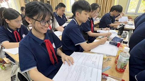 Tuyển sinh lớp 10 Hà Nội: Trường công ngoại thành là "cứu cánh"