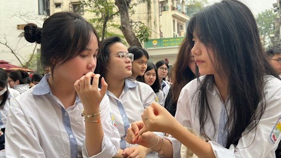 Trách nhiệm của thí sinh trong Kỳ thi Tốt nghiệp THPT và những vật dụng bị cấm mang vào phòng thi