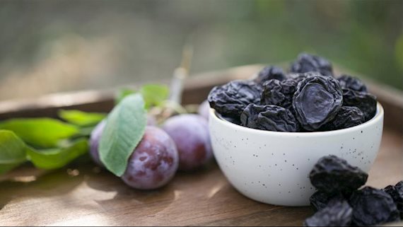 Yêu ngay Mận khô California: Bí quyết cho dinh dưỡng, vị ngon và sự tiện lợi.
