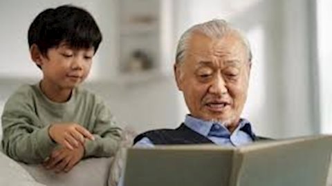 Trình độ học vấn của ông bà có ảnh hưởng đến cháu: Kết luận từ nghiên cứu khoa học gây tranh cãi