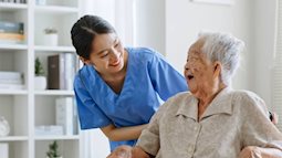 Đưa mẹ vào viện dưỡng lão mỗi tháng hơn 20 triệu đồng, sao lại nói tôi bất hiếu?