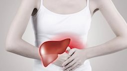 Người bị gan nhiễm mỡ thường có 4 dấu hiệu này khi ăn: Nếu bạn không có cả 4 thì xin chúc mừng!