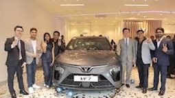 Hãng xe của tỷ phú Phạm Nhật Vượng mở showroom đầu tiên tại đất nước tỷ dân, lên kế hoạch mở 32 showroom trong năm nay