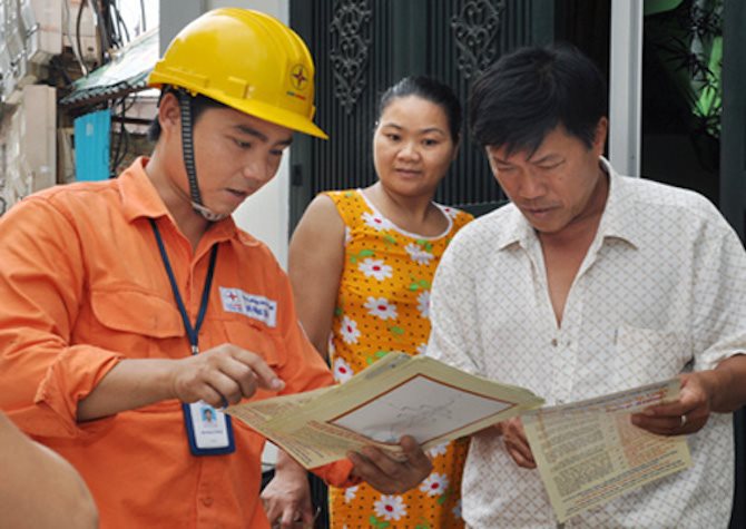 Tiêu thụ điện ở Hà Nội cao kỷ lục, EVNHANOI chỉ cách để khách hàng không "giật mình" với hóa đơn