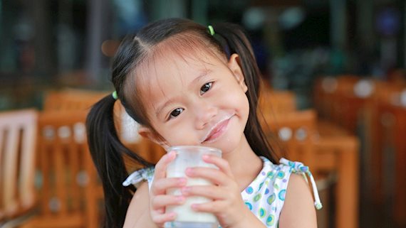 Ra mắt sữa tươi Moozi “chuẩn 10 không ưu việt, khác biệt từ thiên nhiên”