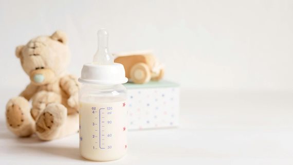 Mách mẹ 3 thành phần sữa cho trẻ sơ sinh tiêu hóa khỏe, không táo bón