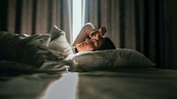 Thức dậy mà thấy những dấu hiệu này, hãy đi khám ngay