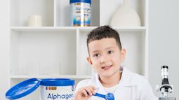 Hành trình đưa giọt sữa từ trang trại Pháp đến bàn tay mẹ Việt cùng sữa Alphagen