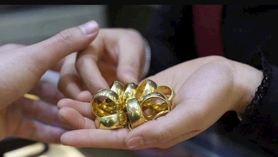 Giá vàng hôm nay 10/3: Người mua vàng nhẫn lỗ 3,5 triệu đồng/lượng sau 1 ngày