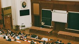 Không phải tiếng Anh, đây là 3 ngôn ngữ AI khuyên nên học ngay nếu muốn kiếm tiền trong 5 năm tới