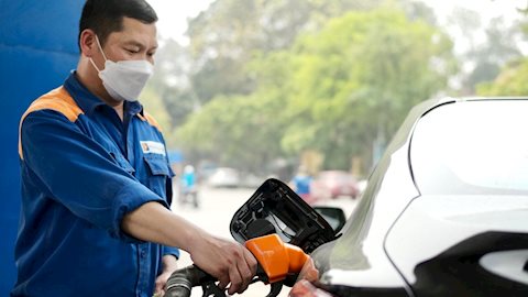 Trước biến động giá xăng dầu toàn cầu, Bộ Chính trị chỉ đạo loạt giải pháp mạnh ổn định thị trường