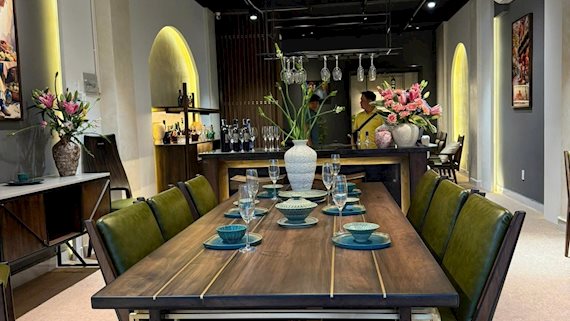 Azolaco khai trương showroom “The gioi ban an”